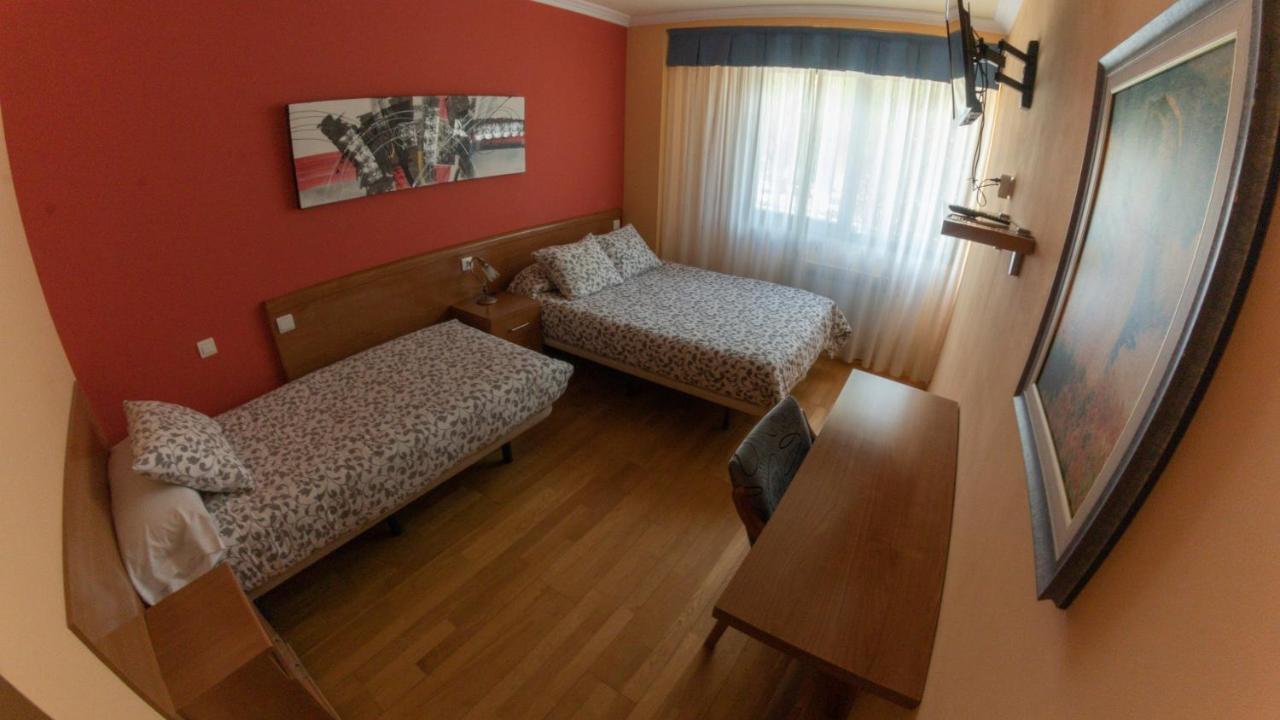 Hostal Santiago 2 Burgo Kültér fotó