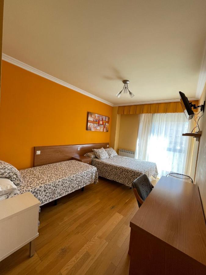 Hostal Santiago 2 Burgo Kültér fotó