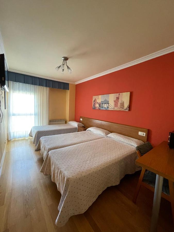 Hostal Santiago 2 Burgo Kültér fotó