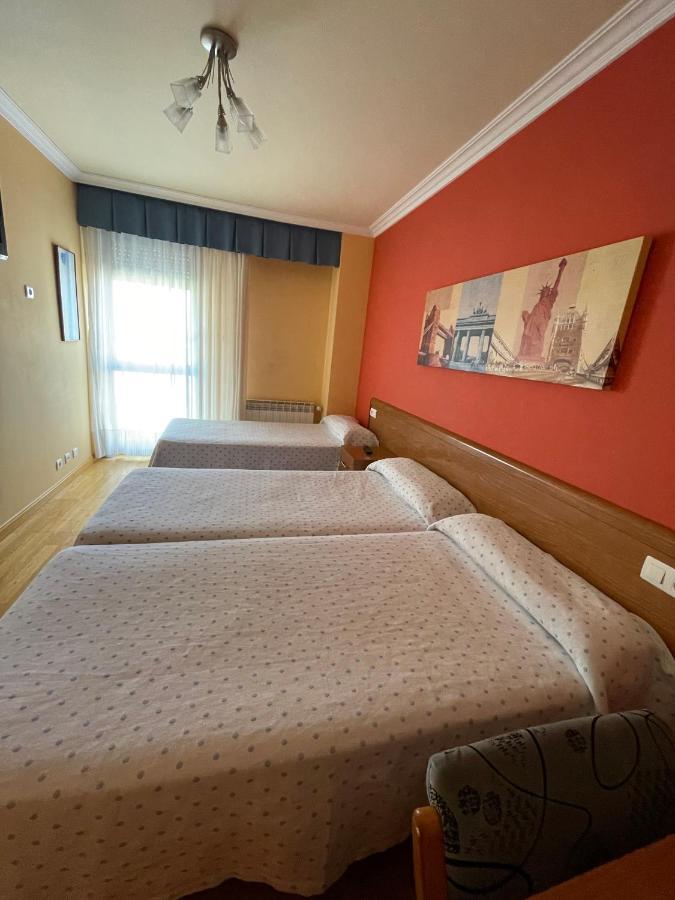 Hostal Santiago 2 Burgo Kültér fotó
