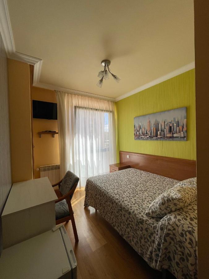 Hostal Santiago 2 Burgo Kültér fotó