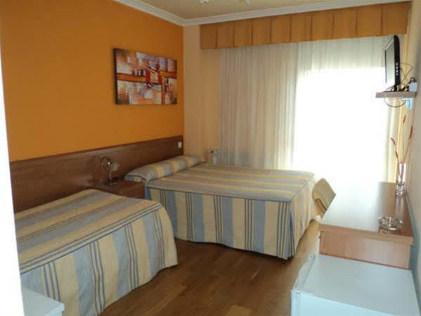 Hostal Santiago 2 Burgo Kültér fotó