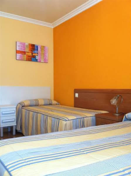 Hostal Santiago 2 Burgo Kültér fotó