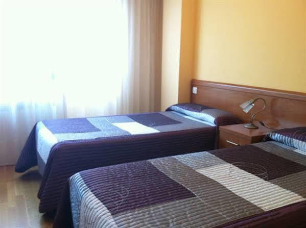 Hostal Santiago 2 Burgo Kültér fotó